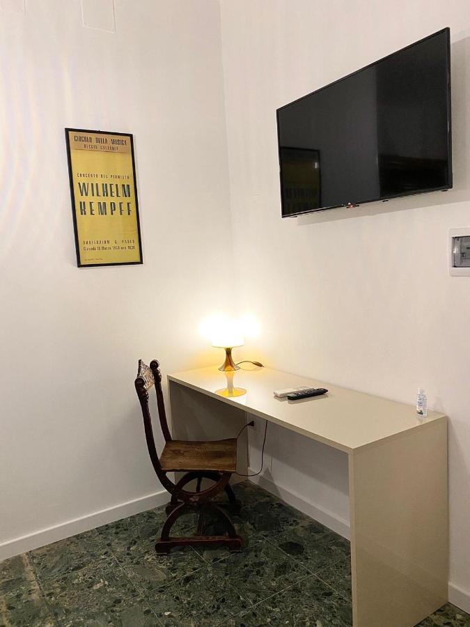 Al Teatro Bed & Breakfast Reggio di Calabria Dış mekan fotoğraf